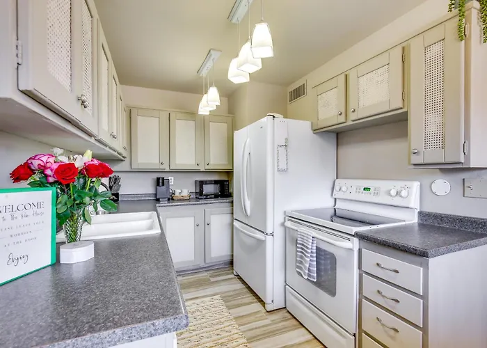 Holiday home Centrally Located Retreat W/ Fenced Patio