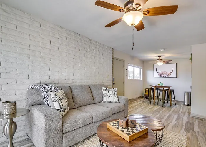 Holiday home Centrally Located Retreat W/ Fenced Patio Yuma